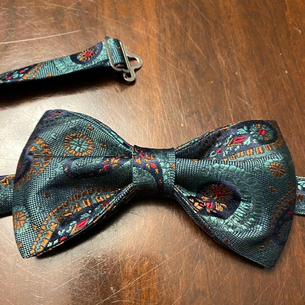 Burberry Bowtie